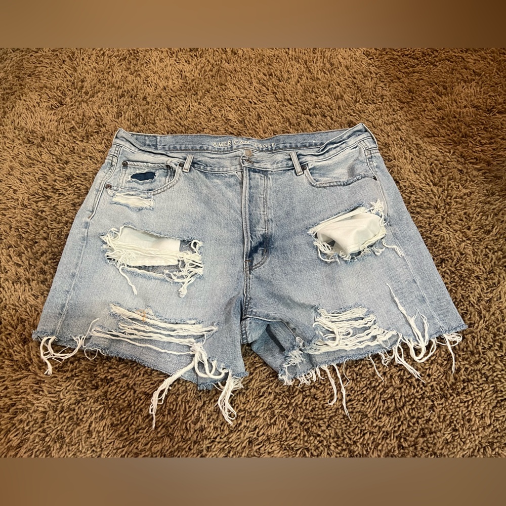 American Eagle 90s Boyfriend Shorts